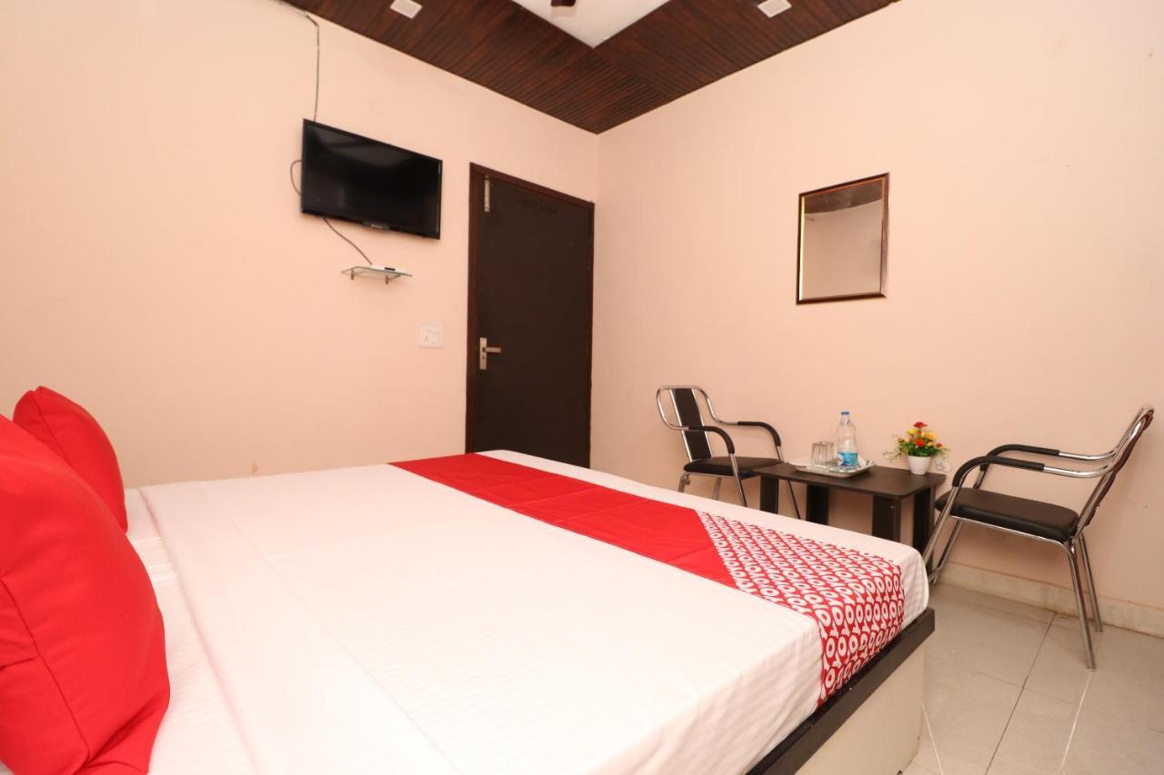 Oyo 28338 New Life Hotel Banur Exterior foto