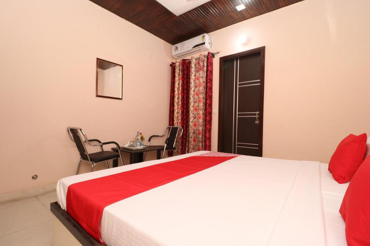 Oyo 28338 New Life Hotel Banur Exterior foto