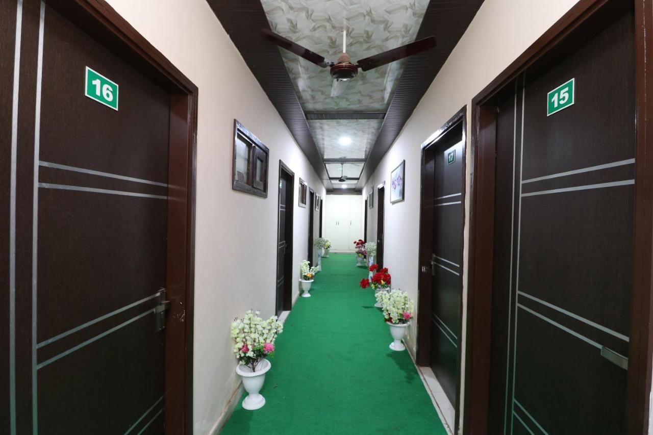 Oyo 28338 New Life Hotel Banur Exterior foto
